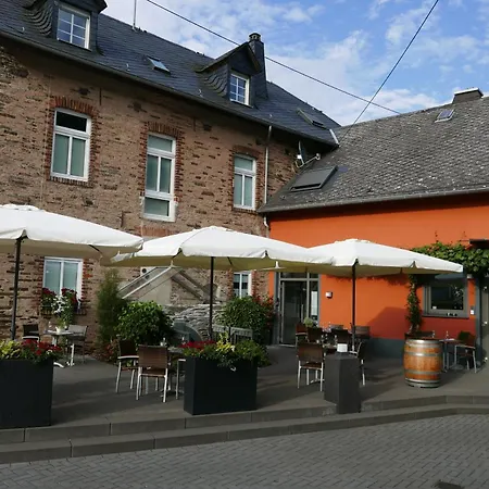 Weingut Clemens 3*